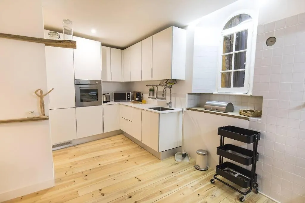 Historical Apartment Santos Lisbon